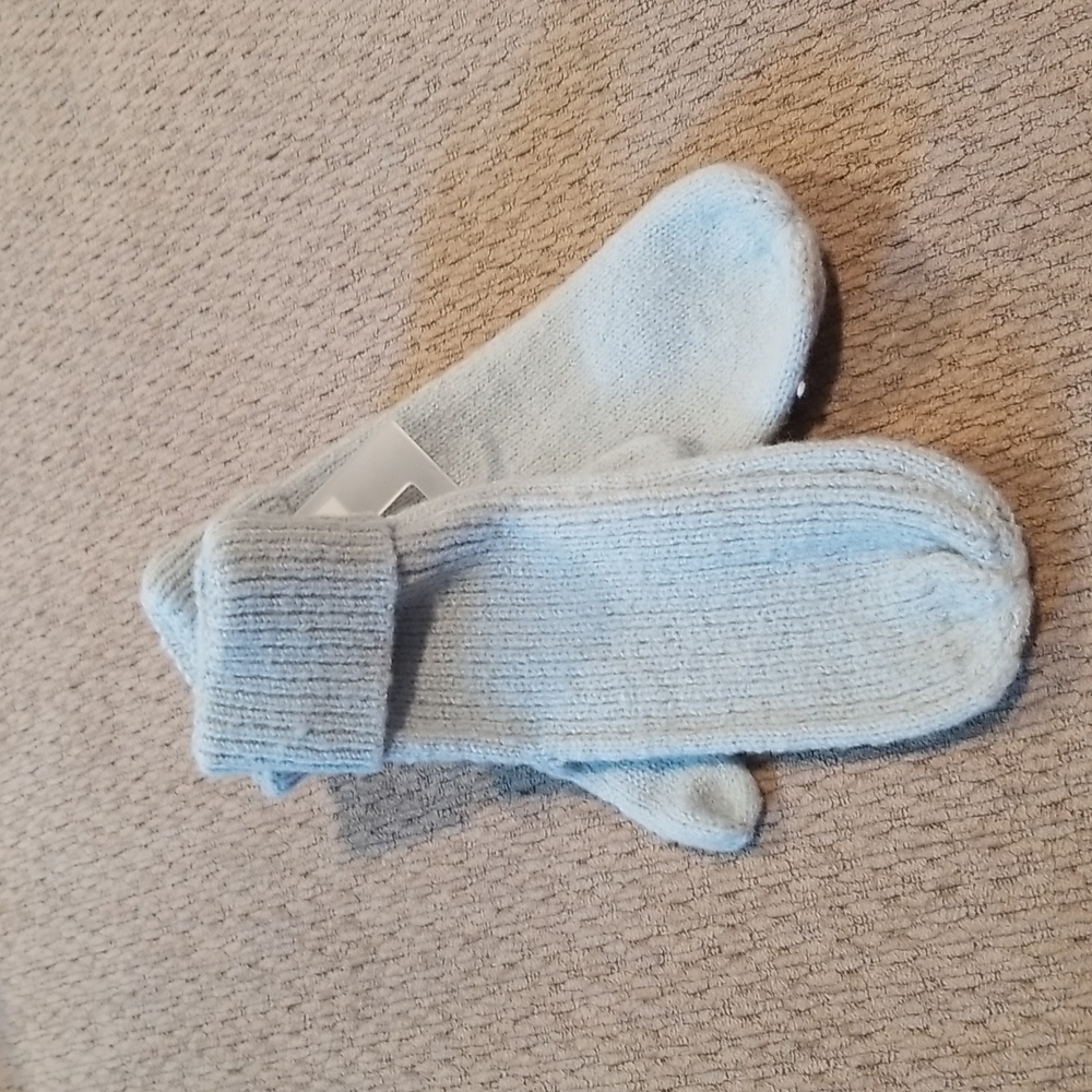 LC Lauren Conrad Mittens - Picture 4 of 6